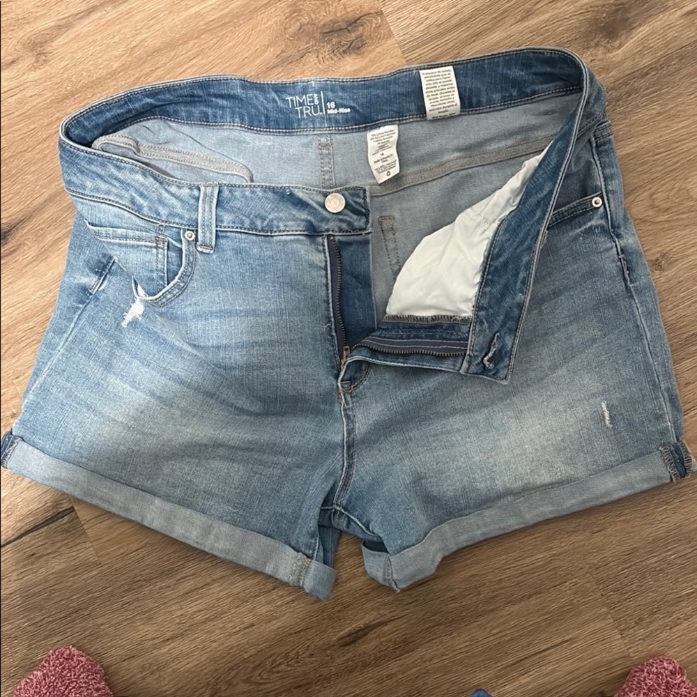 Time and Tru Women's Denim Blue Jean Shorts